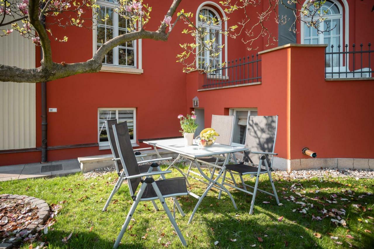 Villa Am Park Apartment Дрезден Екстериор снимка